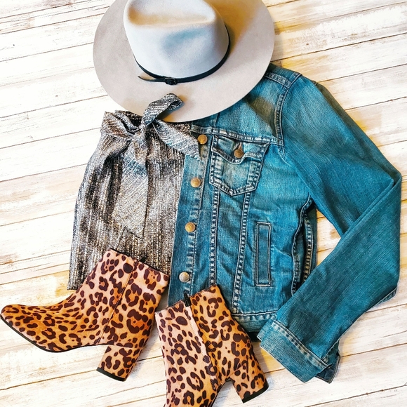 Shoes - Leopard boots!